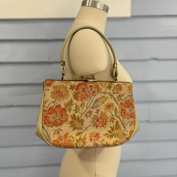 Vintage 60s Floral Tapestry Purse - Picture 2 of 5